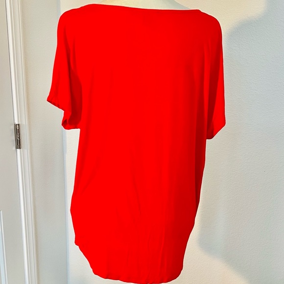 Cable & Gauge Boho Red Pleated Hem Loose Dolman Short Sleeve Jersey Knit Tee - Picture 4 of 8